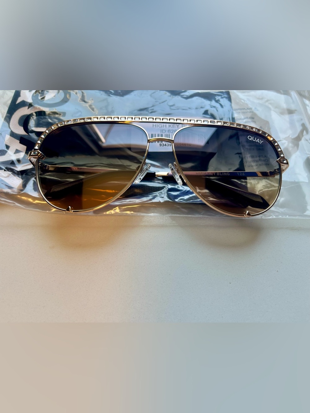 QUAY High Key Bling XL - Rose Gold Frame / Black to Pink Lens - NWT - RARE! - Picture 4 of 7